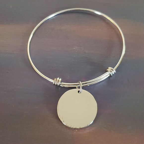 NWOT "She Believed She Could So She Did" Silvertone Wire Charm Bracelet - Picture 2 of 2